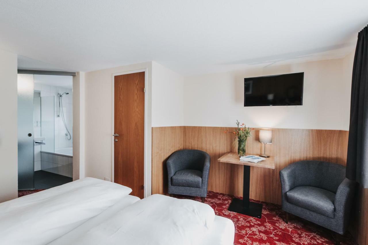 Hotel Adler 와스 외부 사진