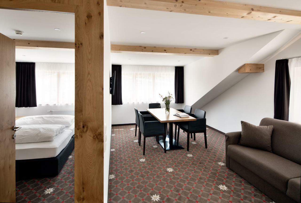 Hotel Adler 와스 외부 사진
