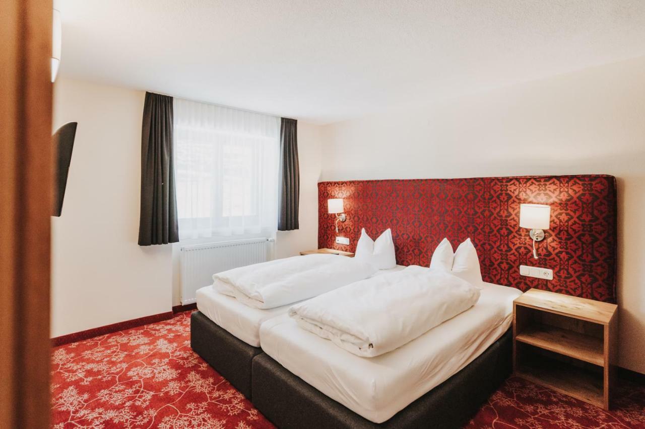 Hotel Adler 와스 외부 사진